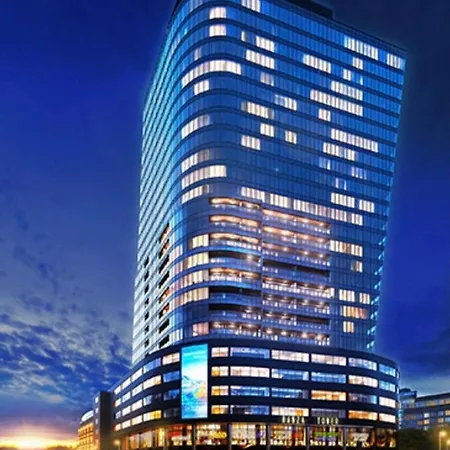 Hanza Tower 24 Pool & Jacussi