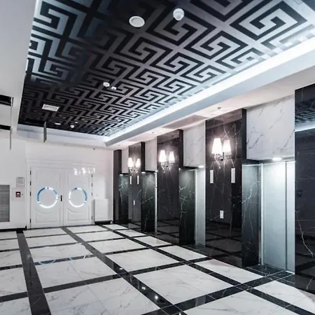 Hanza Tower 24 Pool & Jacussi 公寓 什切青